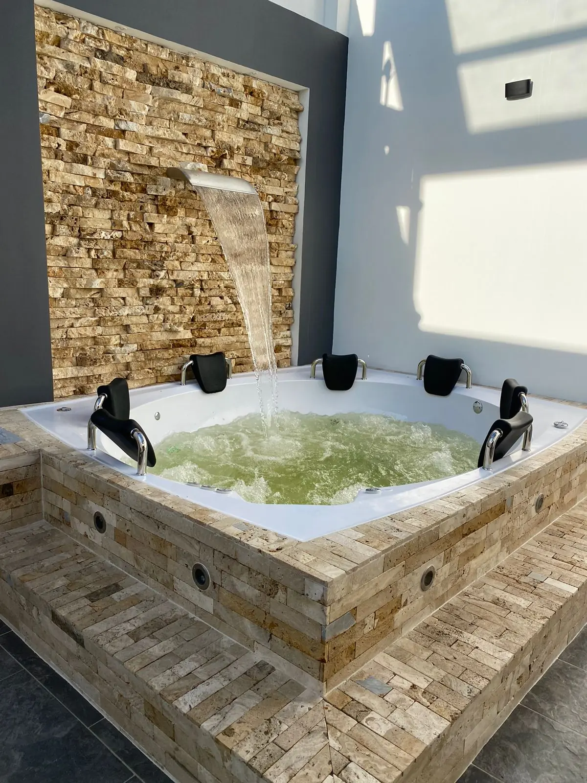 Proyecto Inmobiliario Jacuzzis